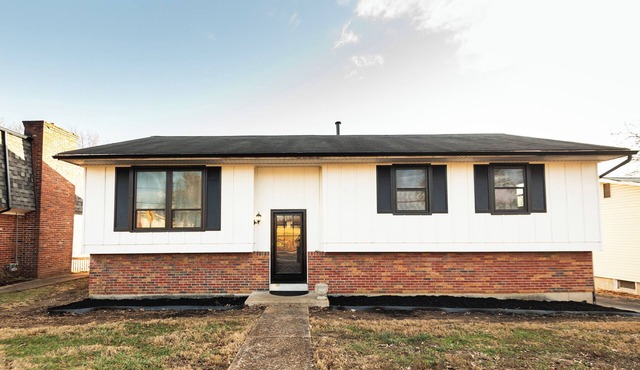 Newly Renovated 3-bedroom house in St. Louis - Mins from Mercy South & HWY