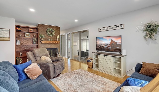 Newly renovated 3-bedroom house in quiet Pueblo neighborhood