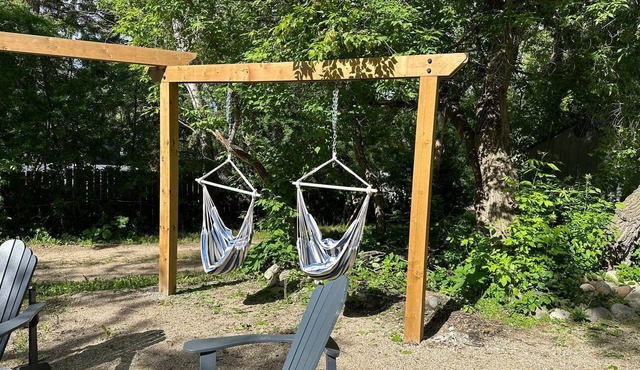 Newly Renovated 3BR+A-Frame Bunkhouse in Manitou