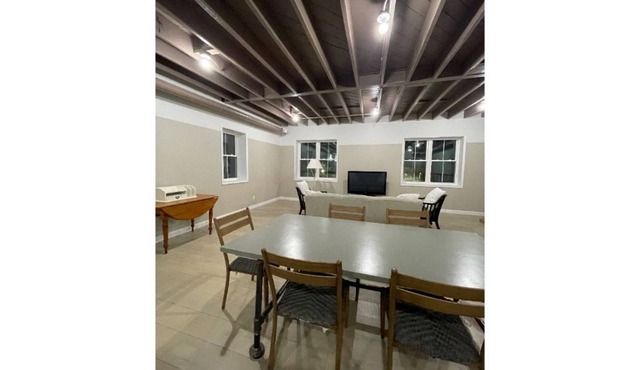 Newly Renovated 3 Bedroom Condo Walk Up Unit Near Hudson Lake and Notre Dame!