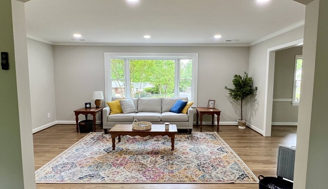 Newly renovated 3 Bed 2 Bath house near downtown, WF University, and Reynolda.