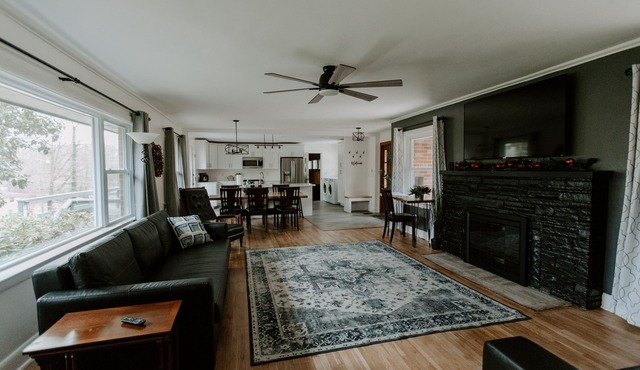 Newly renovated 3BR/2BA home in beautiful centrally located neighborhood