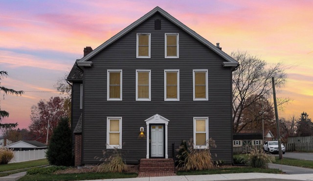 Newly Renovated 4-bedroom, 3 Bath, Large Yard, 9 Mins from SpookyNook