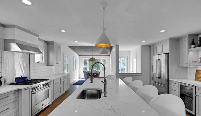 Newly Renovated 4BR Cape Cod Beach House w/New Pool + 5 Beach Passes