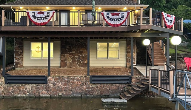 Newly Renovated 5 bedroom Lakefront Vacation Home with Private Boat Dock