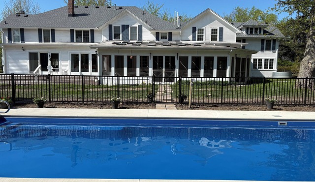 Newly renovated, 7700 Sq. Ft, 8BR, 7BTH, Heated Pool, Hot Tub, Arcade Game Barn