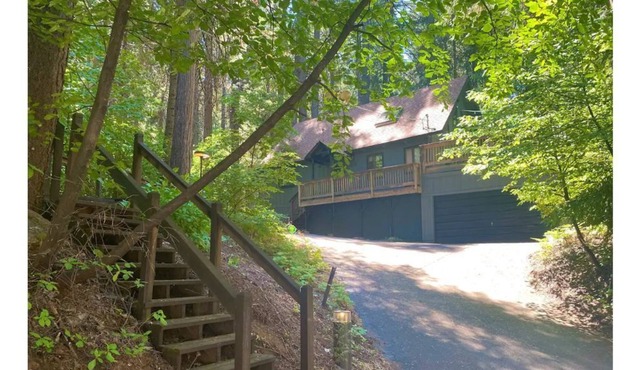 Newly Renovated A Frame Chalet