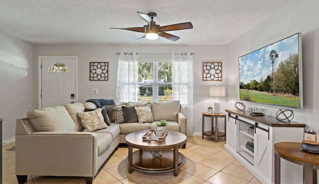 Newly Renovated Apt in Stunning Safety Harbor!
