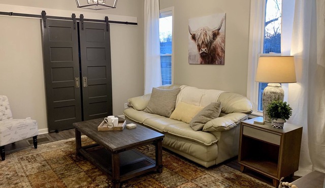 Newly Renovated and Ideally Located Near Campus and Downtown. High speed Wifi