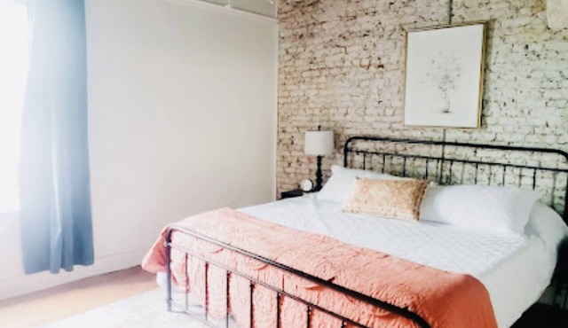 Newly renovated apartment in historic downtown Manchester