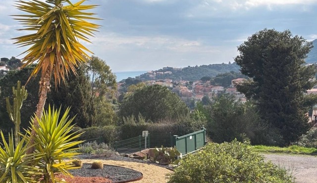 Newly renovated apartment 10 minutes from Collioure market. Ideal for families.