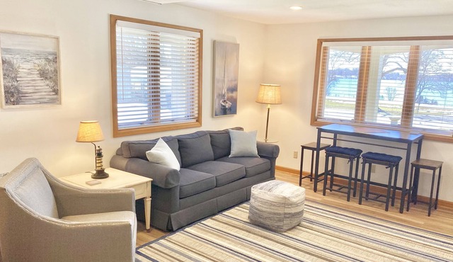 Newly renovated apartment on 90’ of Lake Ripley shoreline!