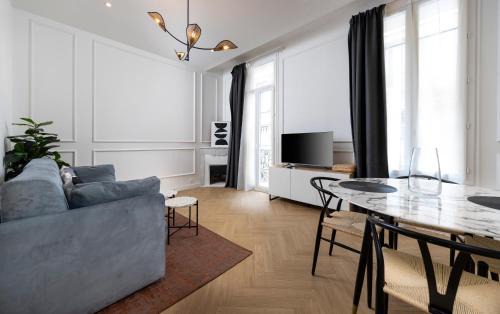 Newly Renovated Apartment with Balcony, AC, Fiber internet