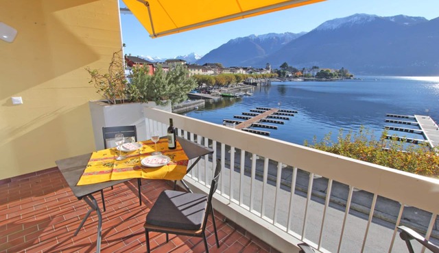 Newly renovated apartment on the lake promenade with magnificent views of Ascona