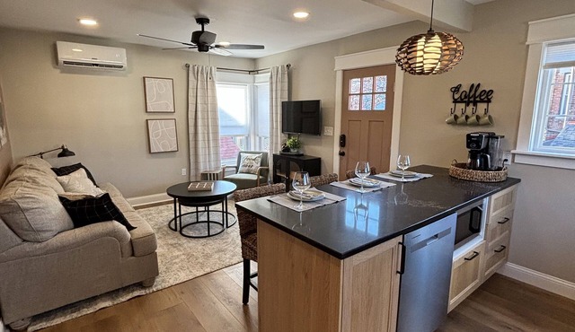 Newly Renovated Apartment - Minutes from Downtown
