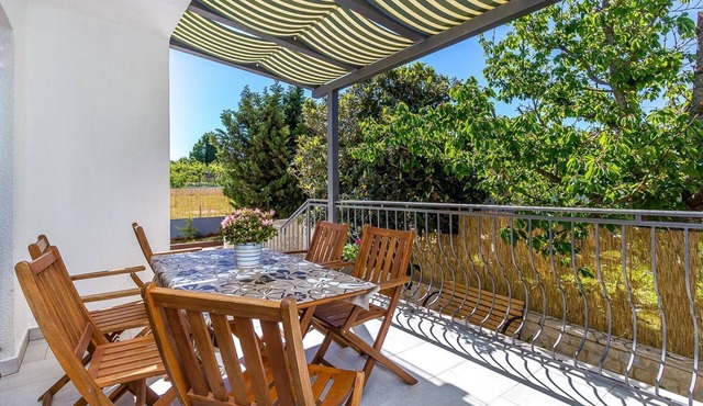 Newly renovated Apartment with WiFi and BBQ