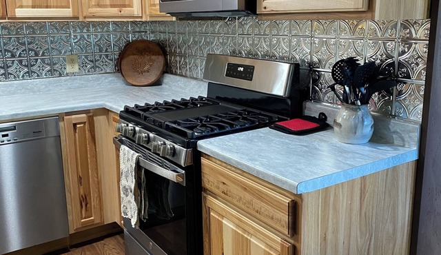 Newly Renovated Barn in Bellevue - Close to Sandusky and Lake Erie activities!