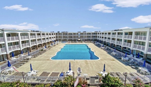 Newly Renovated, Beachfront Family Oasis with Private Guarded Beach and Pool