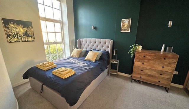 Newly renovated beautiful school conversion