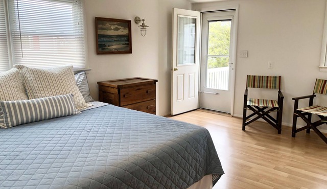 Newly renovated Cape Cod 4BR 2 Baths in LBI close to restaurants, and beach