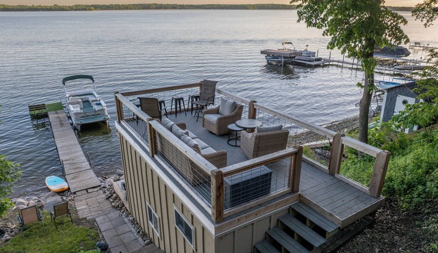 Newly Renovated Clearwater Lake Retreat w/pontoon rental