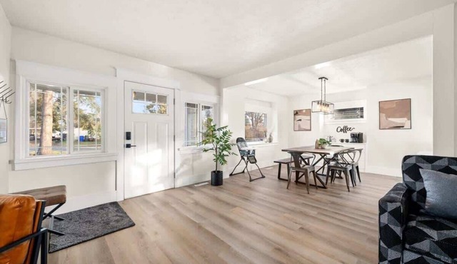 Newly Renovated Comfy Retreat