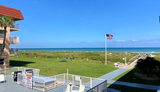 Newly renovated condo with oceanfront, pool and launch views!