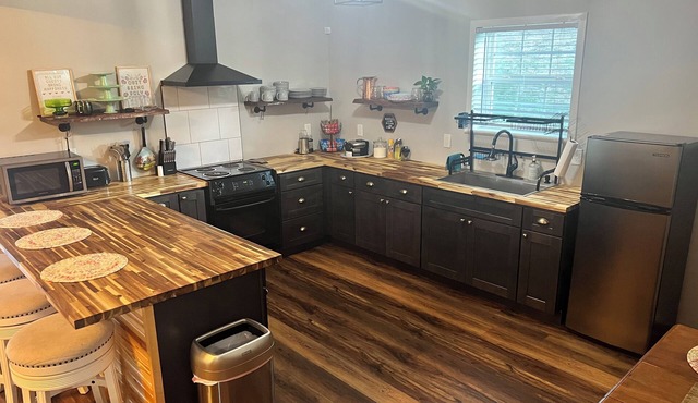 Newly renovated, conveniently located between Nashville and Chattanooga