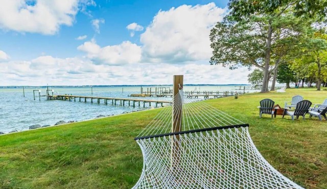 Newly renovated cottage on the Rappahannock!