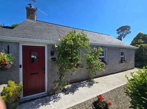 Newly Renovated Country Cottage