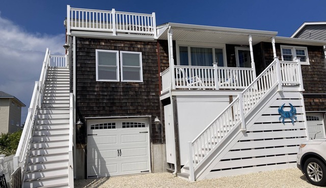 Newly Renovated Cozy Beach Cottage in desirable Brant Beach