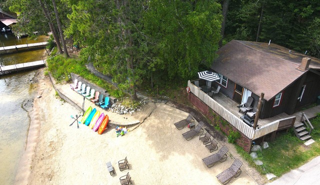 Newly renovated Cozy 2 BR 2 BA beachside cabin w/Firepit, A/C, Game Room, Sauna