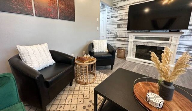 Newly Renovated Cozy home - 2min walk to Tuckasegee River