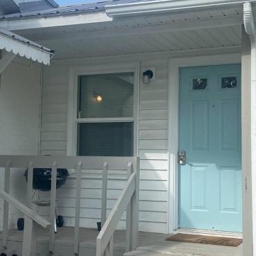 Newly Renovated Cozy Place Minutes From The Lake