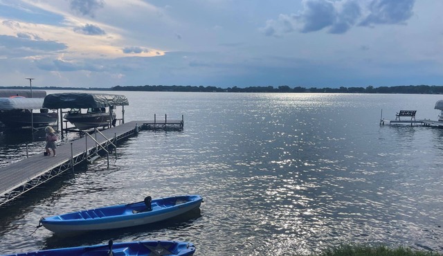 Newly Renovated Diamond Lake Oasis