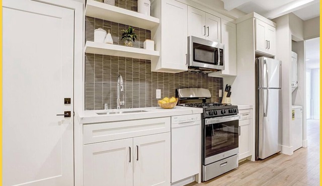 Newly Renovated & Elegant 2BR only 4mi to Disney