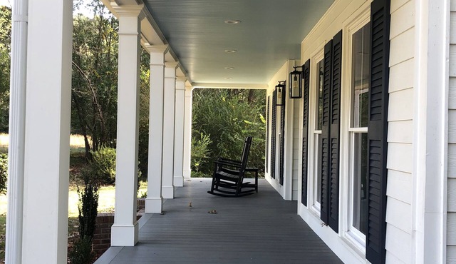 Newly Renovated Farm House w/pool, exercise equipment, quiet neighborhood, etc