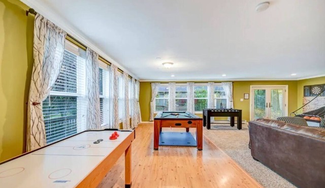 Newly renovated, game room, skiing, sauna, water parks, golf.