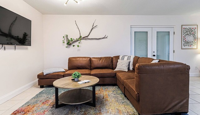 Newly Renovated Home w/Outdoor Shower, Pool & Tiki Hut!