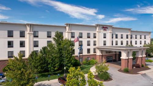 Newly Renovated Hampton Inn Omaha West Lakeside