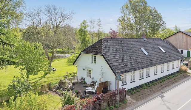 Newly renovated holiday flat in heart of Faldsled
