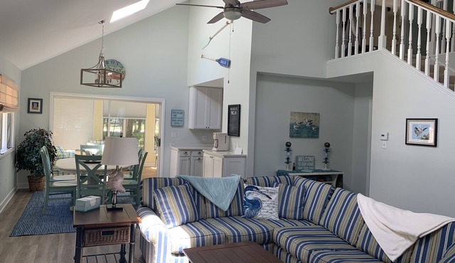 Newly Renovated Home With Impressive Views Of The 7Th Green!