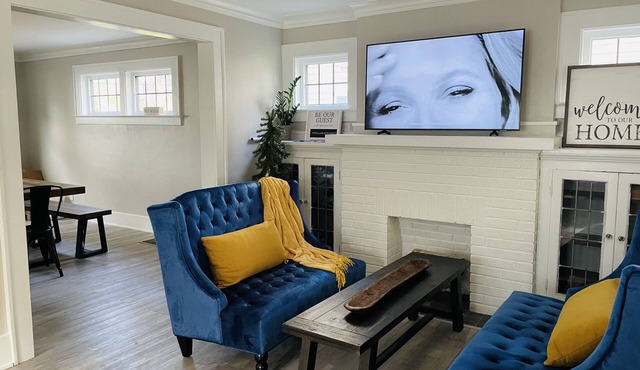 NEWLY RENOVATED home walking distance from Strong Memorial Hospital