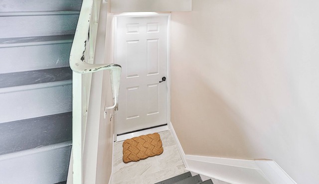 Newly renovated, homely 2 bedroom suite