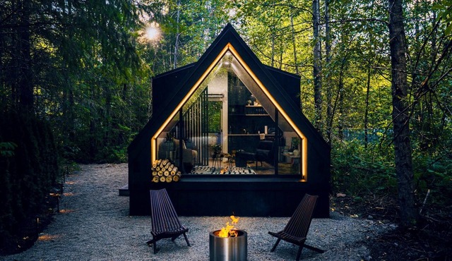 Newly Renovated/Hot Tub/Sauna/Fire Pit/A Frame/BBQ