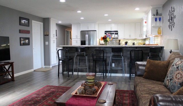 Newly renovated house in Olympia. Great for families.