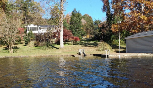 Newly renovated Lakehouse!