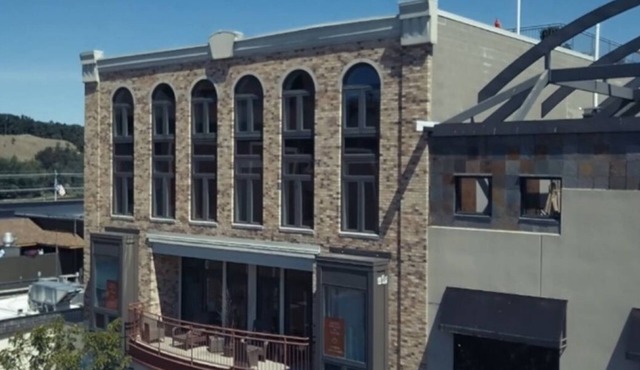 Newly renovated luxury condo downtown Grand Haven
