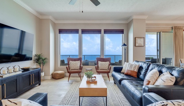Newly Renovated Luxury OCEAN FRONT Condo! Top Floor Condo with PENTHOUSE OCEAN VIEWS!