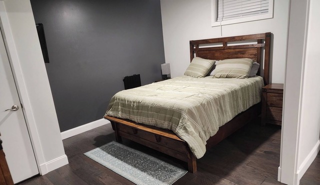 Newly Renovated Luxury Apartment